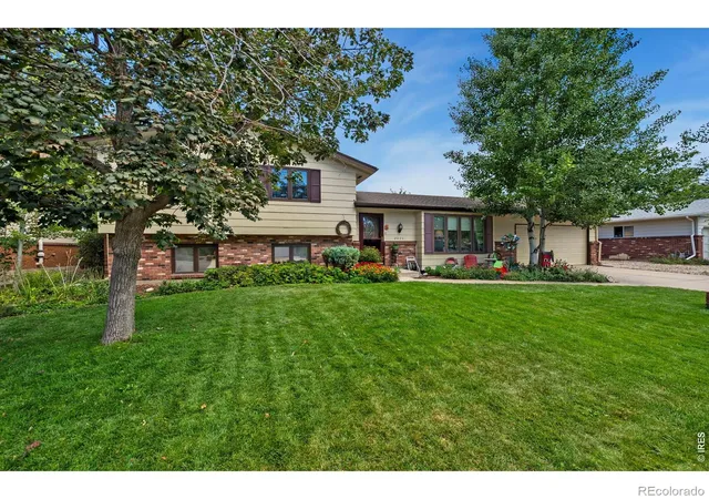 Photo 1 of Single family home for sale at 2020 Bobtail Ct, Loveland, CO 80538 | MLS# IR1071385 | Listing updated on 2026-10-29