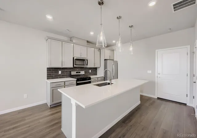 Photo 4 of Townhouse for sale at 8605 King St, Westminster, CO 80031 | MLS# 7000221 | Listing updated on 2026-10-30