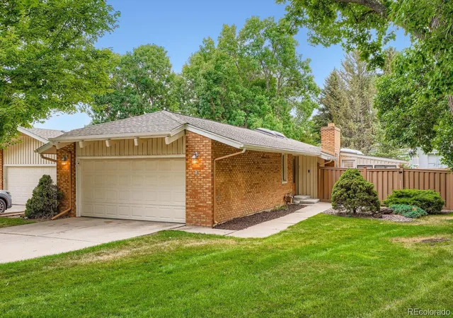 Photo 1 of Townhouse for sale at 1 Par Cir, Littleton, CO 80123 | MLS# 9145213 | Listing updated on 2026-10-30