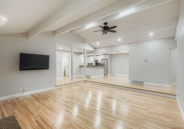 Photo 4 of Townhouse for sale at 1 Par Cir, Littleton, CO 80123 | MLS# 9145213 | Listing updated on 2026-10-30