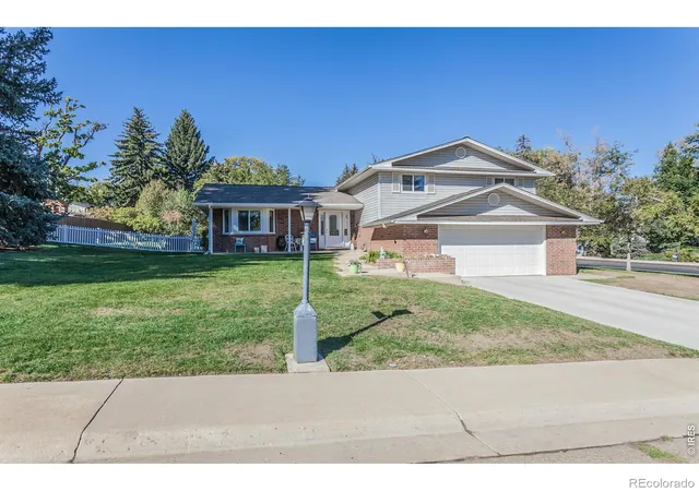Single family home for sale at 847 Briarwood Ct, Longmont, CO 80501 | MLS# IR1071409
