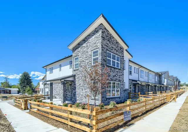 Photo 2 of Townhouse for sale at 8601 King St, Westminster, CO 80031 | MLS# 4278248 | Listing updated on 2026-10-30