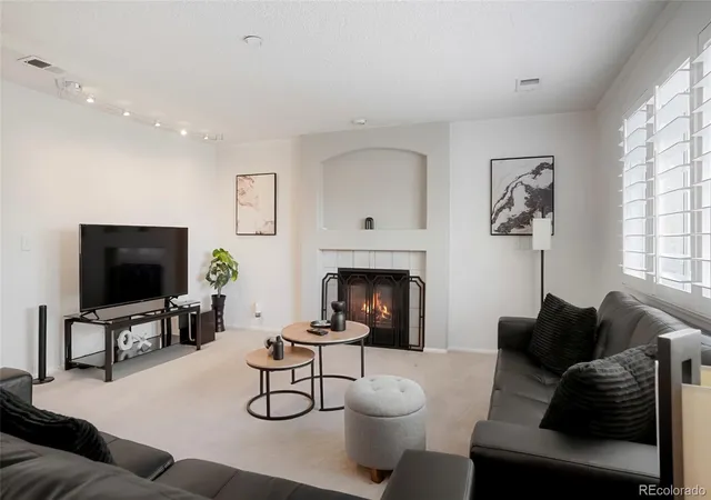 Photo 3 of Single family home for sale at 9620 Castle Ridge Cir, Highlands Ranch, CO 80129 | MLS# 9429286 | Listing updated on 2026-10-30