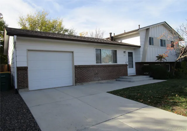 Photo 1 of Single family home for sale at 533 S Macon Ct, Aurora, CO 80012 | MLS# 4696689 | Listing updated on 2026-10-30