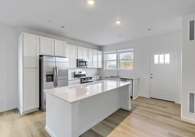 Photo 2 of Townhouse for sale at 16477 Standing Elk Dr, Parker, CO 80134 | MLS# 4077980 | Listing updated on 2026-10-30