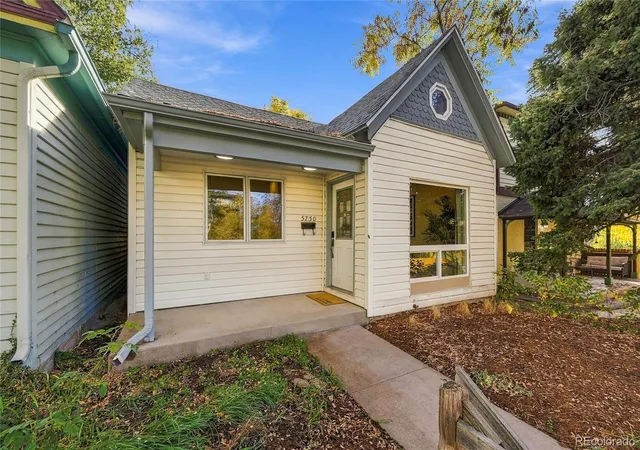 Photo 3 of Single family home for sale at 5750 S Bemis St, Littleton, CO 80120 | MLS# 5471063 | Listing updated on 2026-10-30