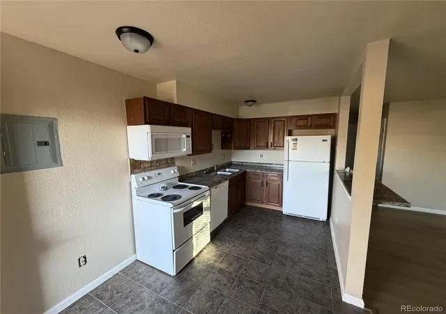 Photo 3 of House for sale at 3014 Mallard Dr, Colorado Springs, CO 80910 | MLS# 9048564 | Listing updated on 2026-10-30