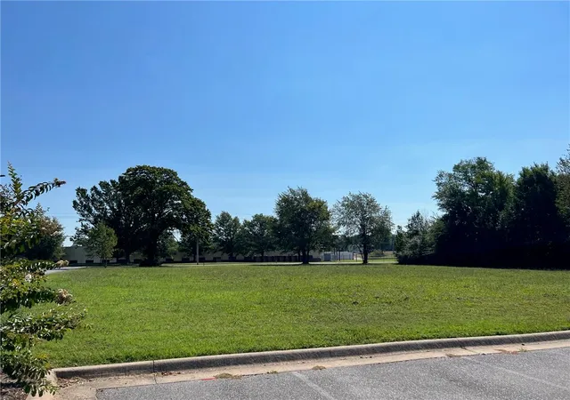 Homes for sale in Siloam Springs, AR | S Carl St, Siloam Springs, AR 72761 | MLS# 1229310