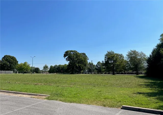 Homes for sale in Siloam Springs, AR | S Carl St, Siloam Springs, AR 72761 | MLS# 1229310