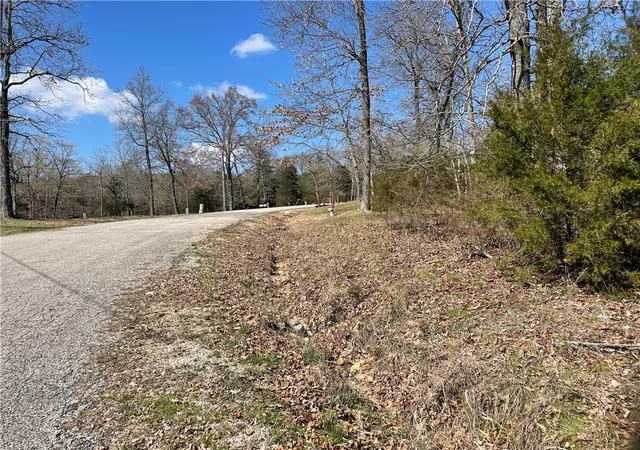 Homes for sale in Holiday Island, AR | 18 North Star Loop, Holiday Island, AR 72631 | MLS# 1242327