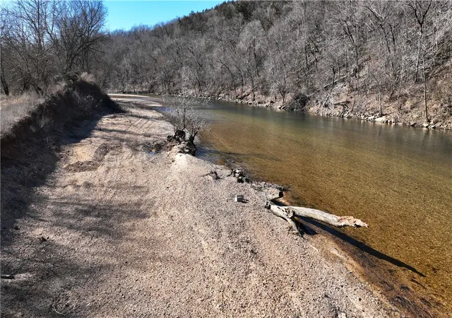 2nd image of 207 County Road 444, Berryville, AR 72616 | MLS# 1267917