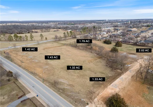 Homes for sale in Siloam Springs, AR | 1715 N Dogwood St, Siloam Springs, AR 72761 | MLS# 1268325