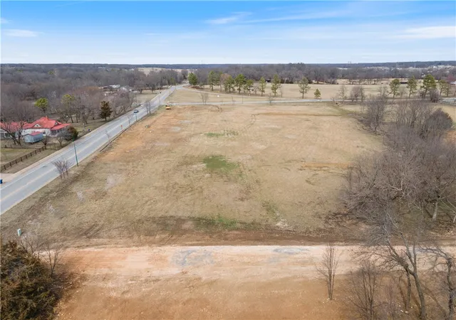 Homes for sale in Siloam Springs, AR | 1715 N Dogwood St, Siloam Springs, AR 72761 | MLS# 1268325