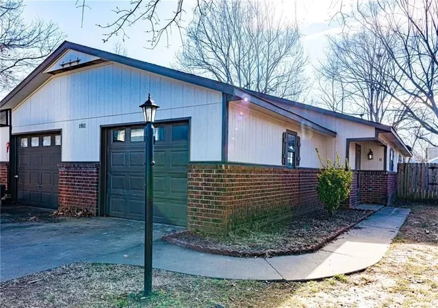 1st image of 1911 Cypress Pl, Springdale, AR 72762 | MLS# 1280794