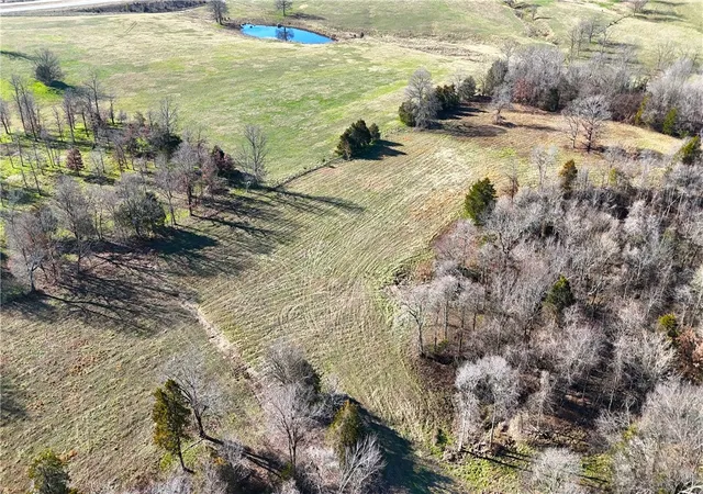 2nd image of 2 Madison 8630, Huntsville, AR 72740 | MLS# 1295014