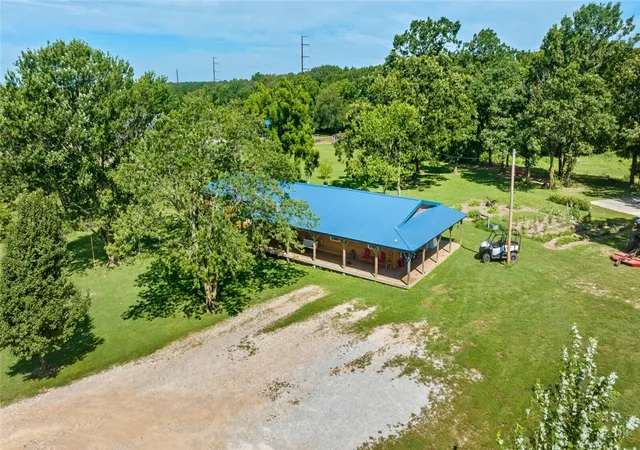 Photo 3 of Single family home for sale at 14776/14780 Bethlehem Rd, Gravette, AR 72736 | MLS# 1295898 | Listing updated on 2026-01-06