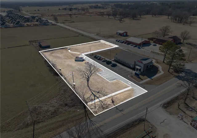 2nd image of 2103 Slack St, Pea Ridge, AR 72751 | MLS# 1297141