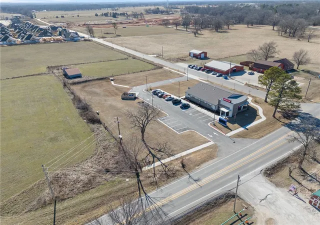 5th image of 2103 Slack St, Pea Ridge, AR 72751 | MLS# 1297141