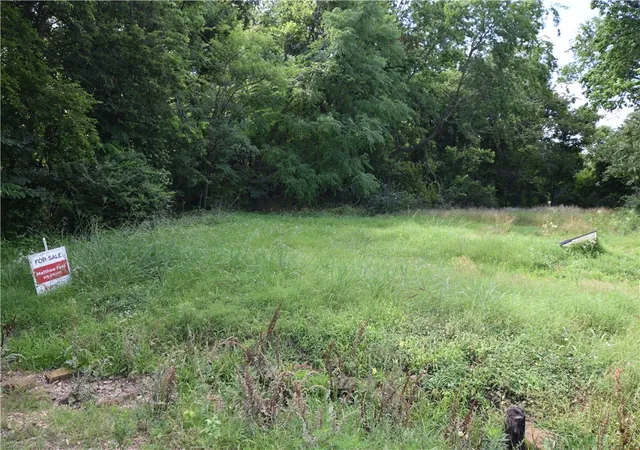Photo 3 of Sale Pending at 320 E Oak St, Stilwell, OK 74960 | MLS# 1300031 | Listing updated on 2026-10-07