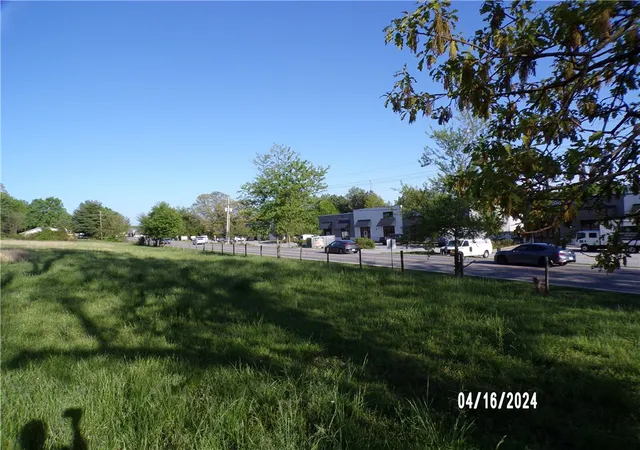 Photo 4 of Land for sale at 2704 Main Dr, Fayetteville, AR 72704 | MLS# 1301462 | Listing updated on 2026-05-27