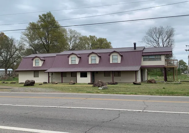 Photo 2 of Single family home for sale at 16852 Ar 7, Dardanelle, AR 72834 | MLS# AV25-571 | Listing updated on 2026-08-26