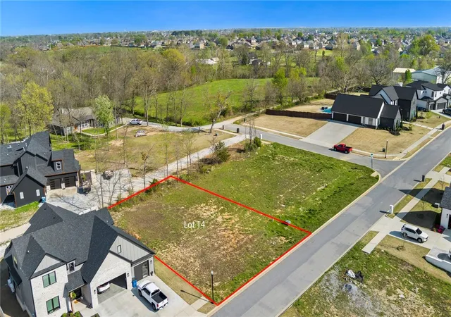 2nd image of 305 Autumn Hills Rd, Bentonville, AR 72712 | MLS# 1304594