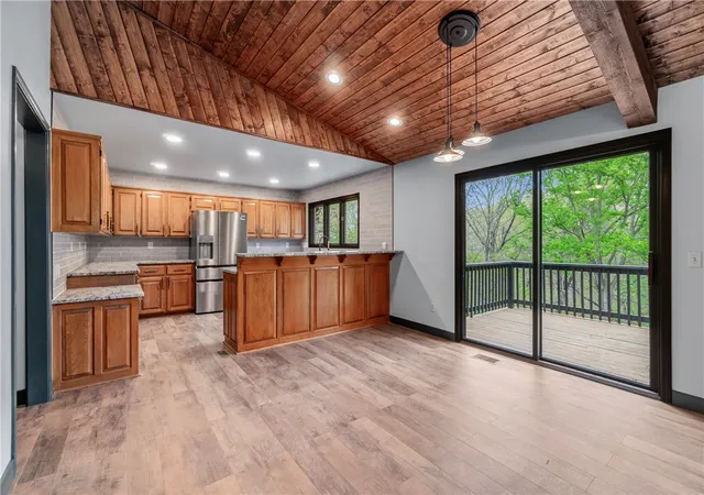 2nd image of 12 Dunedin Ln, Bella Vista, AR 72715 | MLS# 1305450