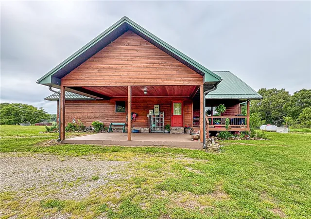Photo 4 of Single family home for sale at 3811 Mc 6014, Yellville, AR 72687 | MLS# 1307429 | Listing updated on 2026-08-04