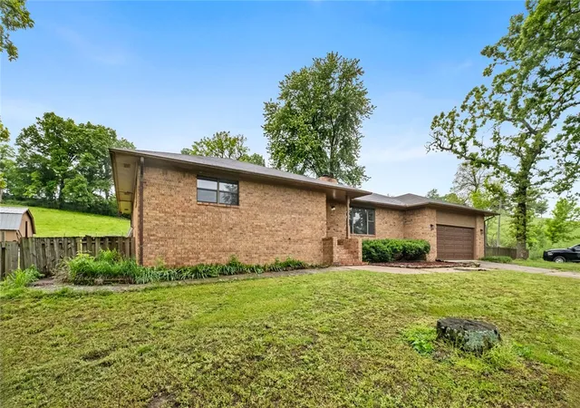 Photo 2 of Sale Pending at 14321 Osage Creek Rd, Springdale, AR 72762 | MLS# 1307701 | Listing updated on 2026-05-03
