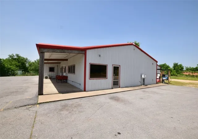 Homes for sale in Westville, OK | 75174 Hwy 59, Westville, OK 74965 | MLS# 1307975