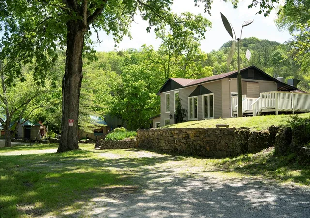 28th image of 179 Main St, Eureka Springs, AR 72632 | MLS# 1308242