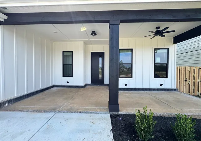 Photo 2 of Sale Pending at 4112 Erin Dr, Rogers, AR 72758 | MLS# 1308859 | Listing updated on 2026-02-06