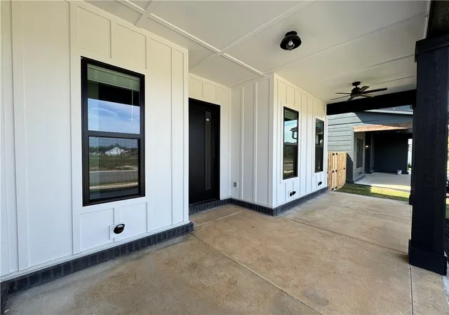 Photo 3 of Sale Pending at 4112 Erin Dr, Rogers, AR 72758 | MLS# 1308859 | Listing updated on 2026-02-06