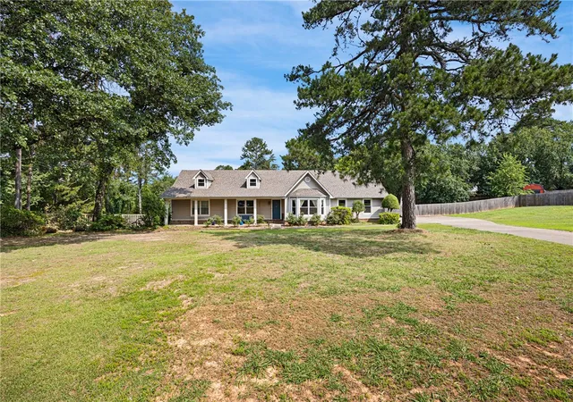 2nd image of 2920 Highland Dr, Russellville, AR 72802 | MLS# 1310193