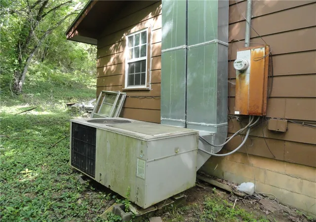 4th image of 813 Main St, Leslie, AR 72645 | MLS# 1309550