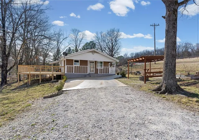Homes for sale in Huntsville, AR | 4841 Business Hwy 412, Huntsville, AR 72740 | MLS# 1311546