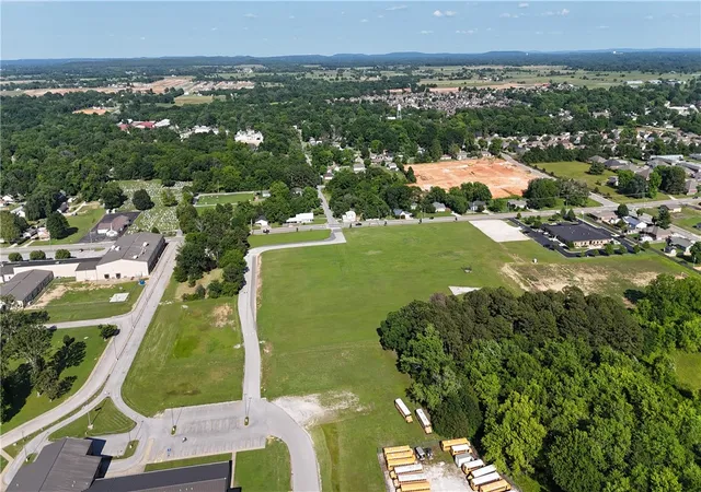 3rd image of 1285 Weston St, Pea Ridge, AR 72751 | MLS# 1310867
