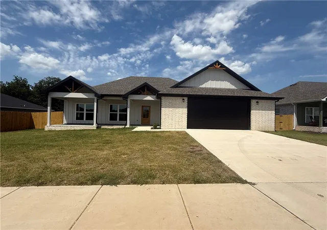 Photo 1 of Sale Pending at 1407 Latium St, Siloam Springs, AR 72761 | MLS# 1312776 | Listing updated on 2026-10-09