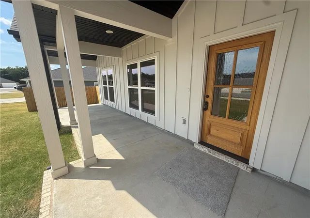 Photo 2 of Sale Pending at 1407 Latium St, Siloam Springs, AR 72761 | MLS# 1312776 | Listing updated on 2026-10-09