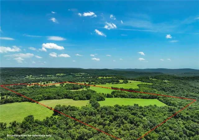 Photo 36 of Sale Pending at 86010 S 4747 Rd, Stilwell, OK 74960 | MLS# 1314555 | Listing updated on 2026-01-23