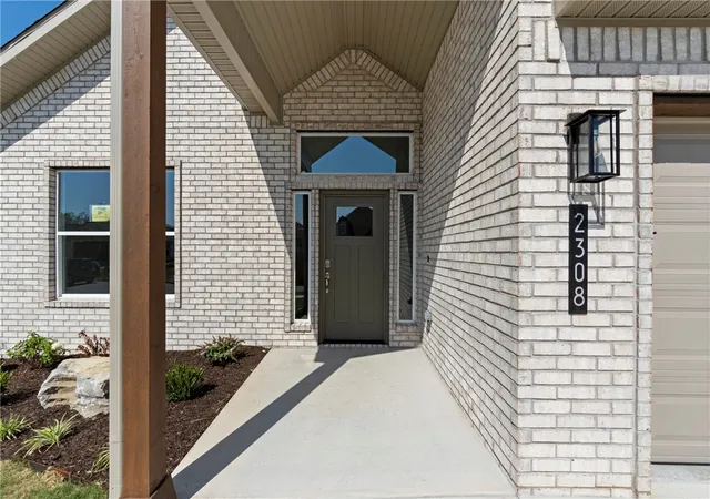 Photo 3 of Sale Pending at 2308 Lexington St, Siloam Springs, AR 72761 | MLS# 1314742 | Listing updated on 2026-07-06