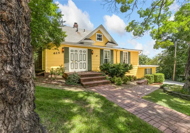 1st image of 625 W College Ave, Harrison, AR 72601 | MLS# 1313589