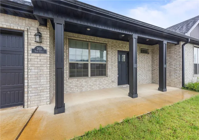 Photo 4 of Single family home for sale at 203 Vicks Cir, Centerton, AR 72719 | MLS# 1314907 | Listing updated on 2026-07-25