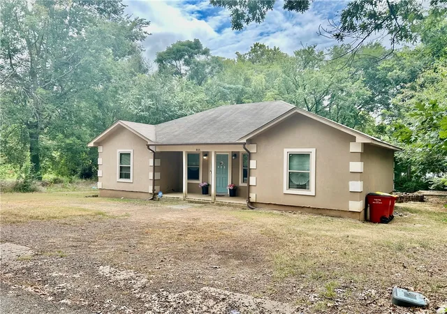 Photo 1 of Single family home for sale at 405 W Valley St, Morrilton, AR 72110 | MLS# 1315273 | Listing updated on 2026-10-09