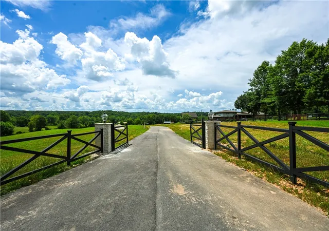 4th image of 541 Reed Valley Rd, Fayetteville, AR 72704 | MLS# 1315414