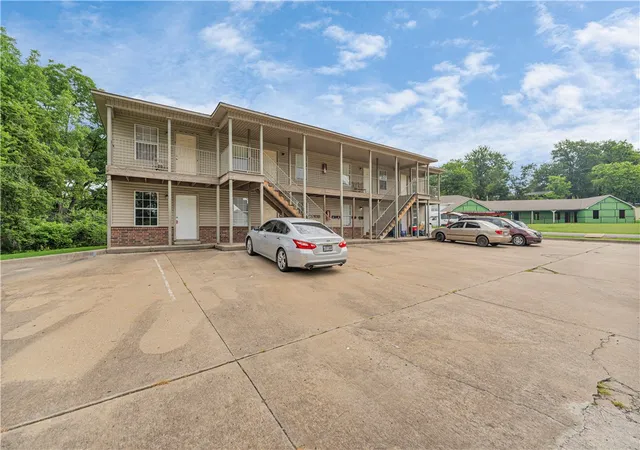 Homes for sale in Van Buren, AR | 1117 Ozier St, Van Buren, AR 72956 | MLS# 1315364