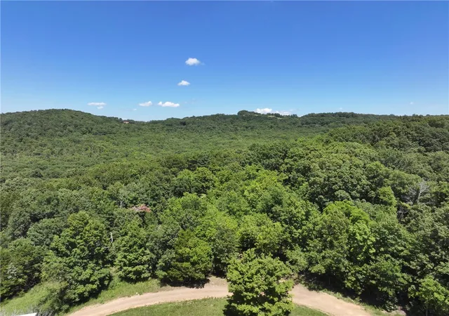 35th image of 929 Madison 5330, Huntsville, AR 72740 | MLS# 1315972
