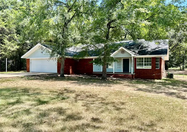 Homes for sale in Pottsville, AR | 106 S Fox Run Rd, Pottsville, AR 72858 | MLS# 1316028