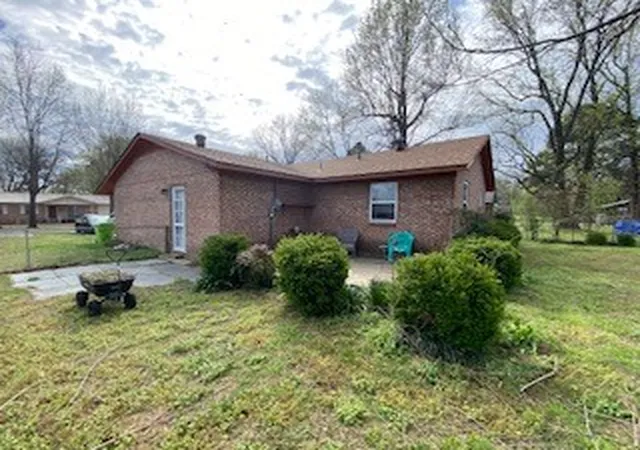 Homes for sale in Clarksville, AR | 802 S Olive Dr, Clarksville, AR 72830 | MLS# 1317815