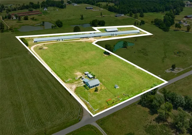 Photo 3 of Sale Pending at 796 Holland Ave, Gentry, AR 72734 | MLS# 1318193 | Listing updated on 2026-02-24